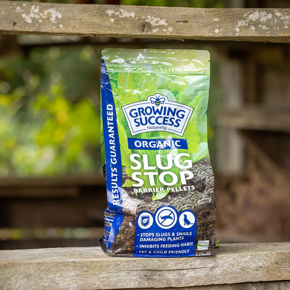 Sarah Raven Gardening Organic Slug Stop Schneckenkorn 2,25 kg Beutel
