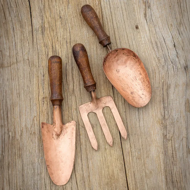 Sarah Raven Gardening Lifestyle Kupfer Fork Pflanzkelle rostfrei
