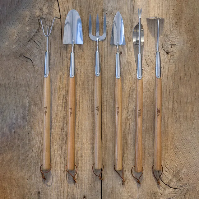 Sarah Raven Pflanzkelle Edelstahl Esche 71cm Gravur