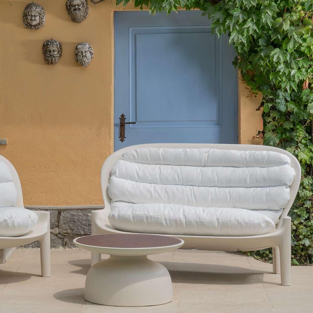 Serralunga Balzac Sofa Red Clay ohne Kissen Outdoor