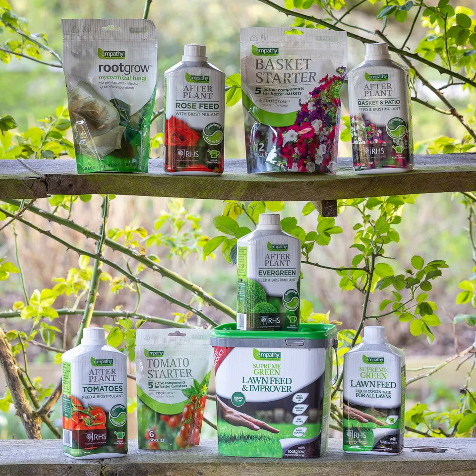 Sarah Raven Complete Gardener Düngerset 1 Pack Naturdünger 8-teilig