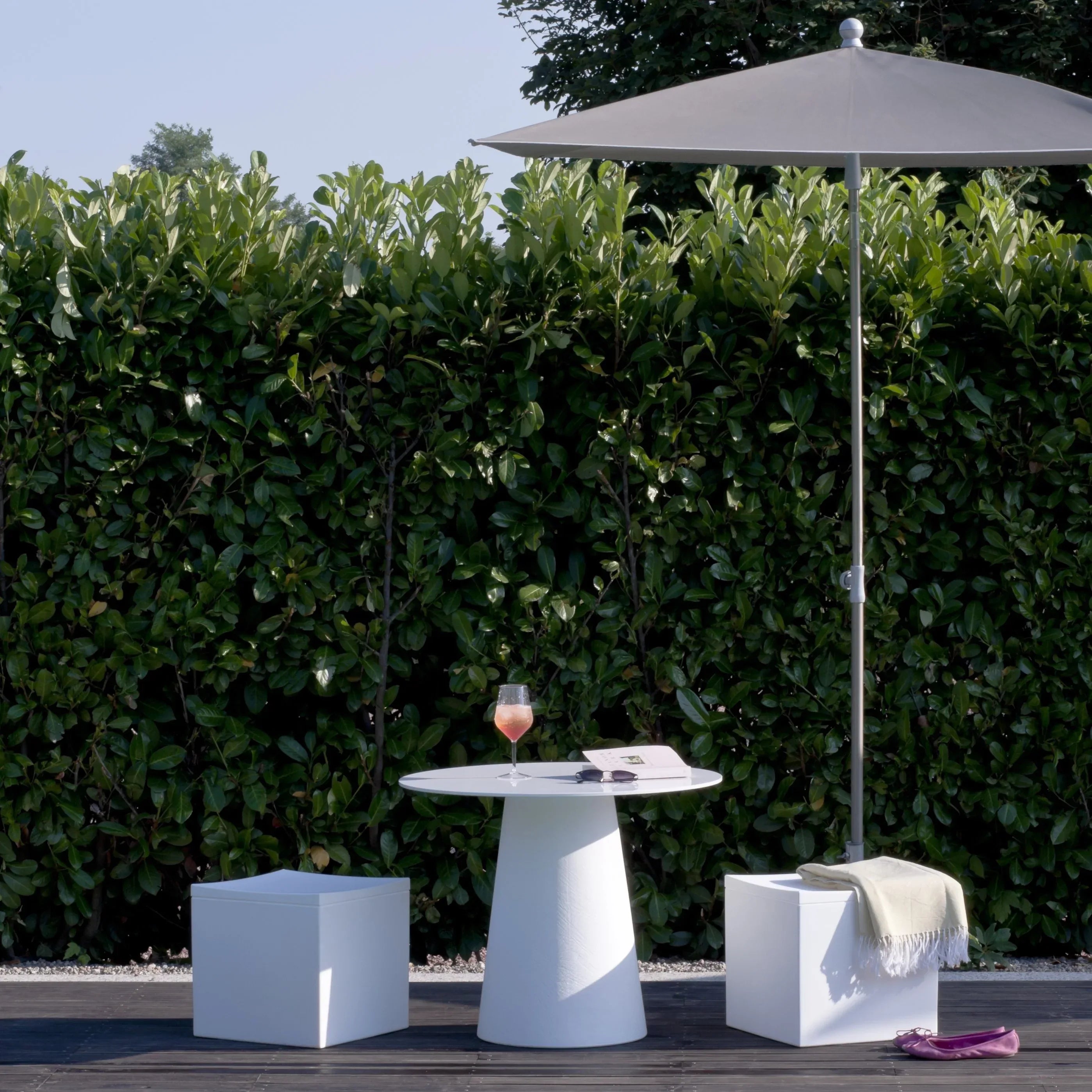 Serralunga Lounge Cube Hocker Weiß 37x37x36 eckig