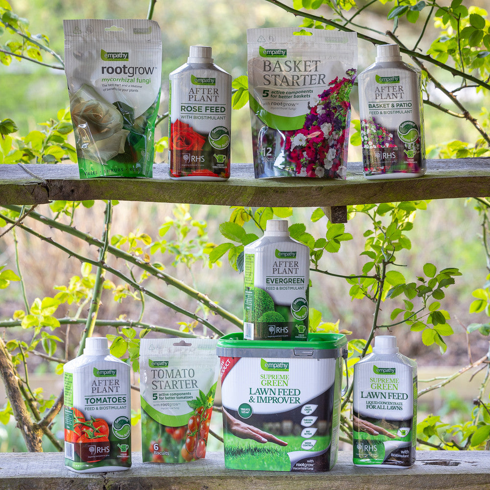 Sarah Raven Complete Gardener Düngerset 1 Pack Naturdünger 8-teilig