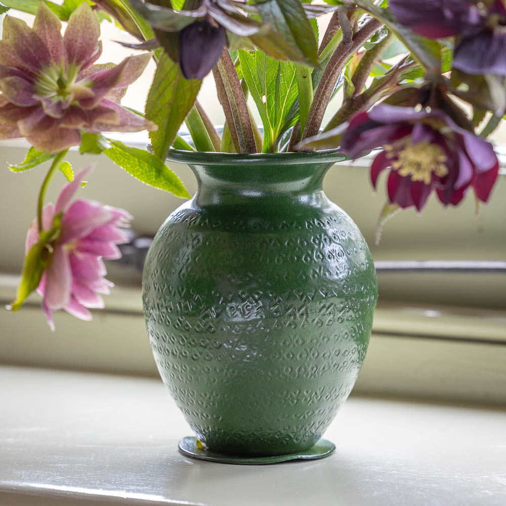 Sarah Raven Cypress Green Metal Vase Blumenvase Alu 16cm grün