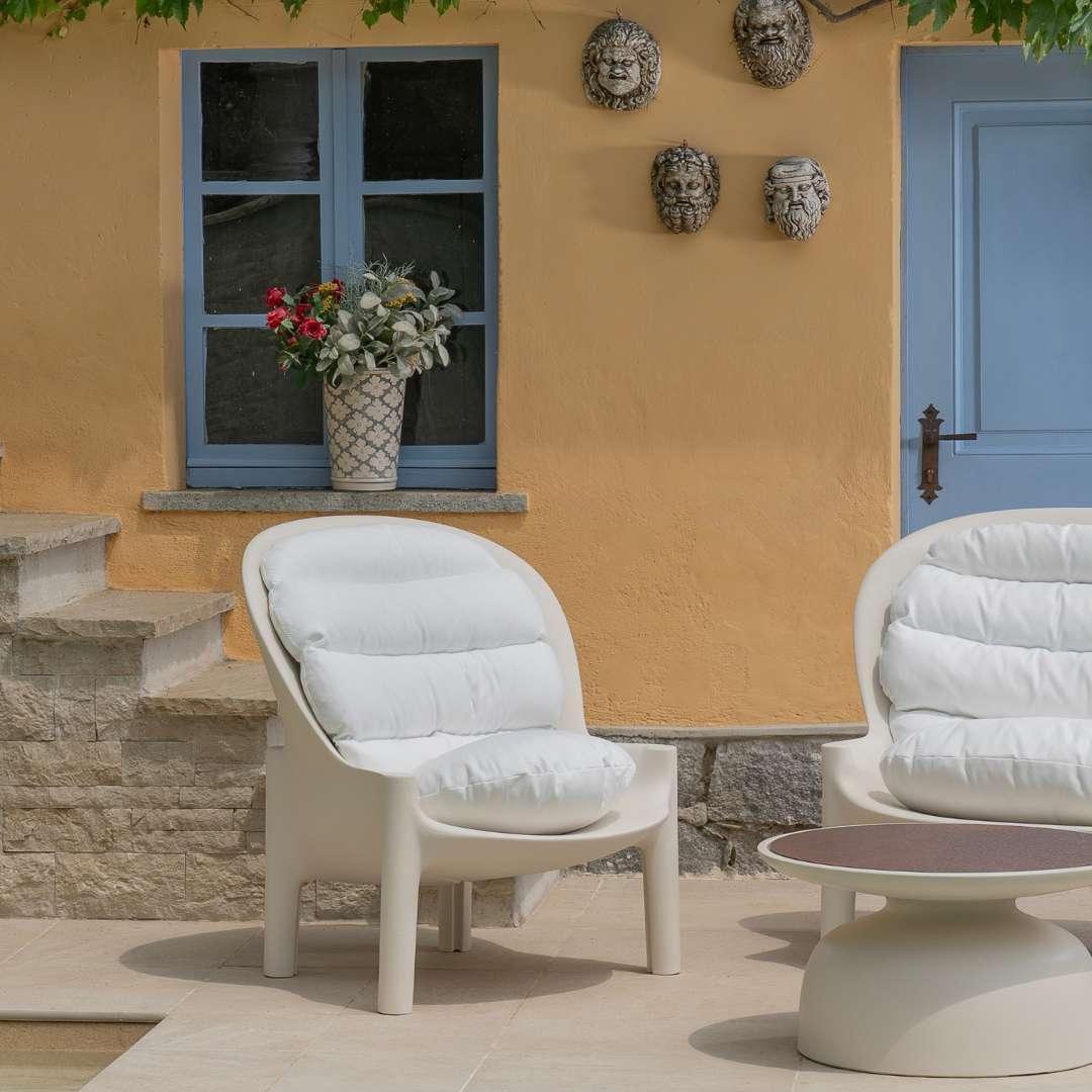 Serralunga Balzac Sessel Red Clay ohne Kissen Outdoor