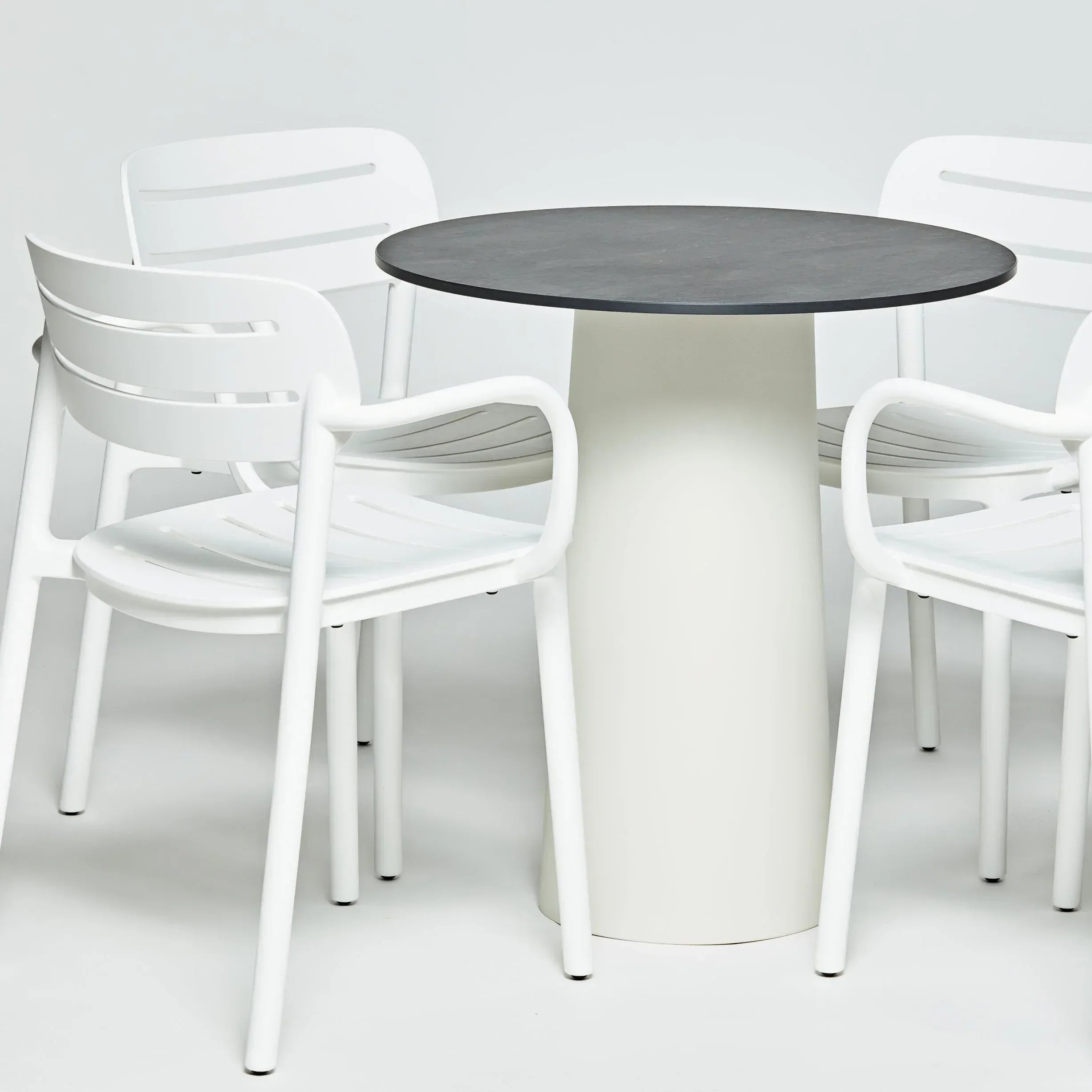 Serralunga LouLou 105 Slim Tisch Rund 60 Carrara Weiß