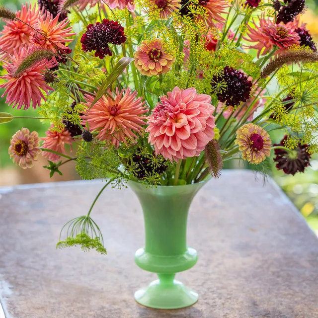 Sarah Raven Favourite Jade Vase Glasvase Mittel grün opak