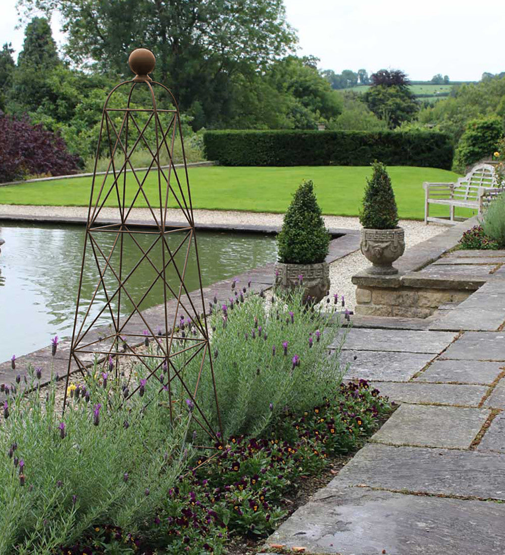 Sarah Raven King Garden Obelisk Rankhilfe 160 cm Rost