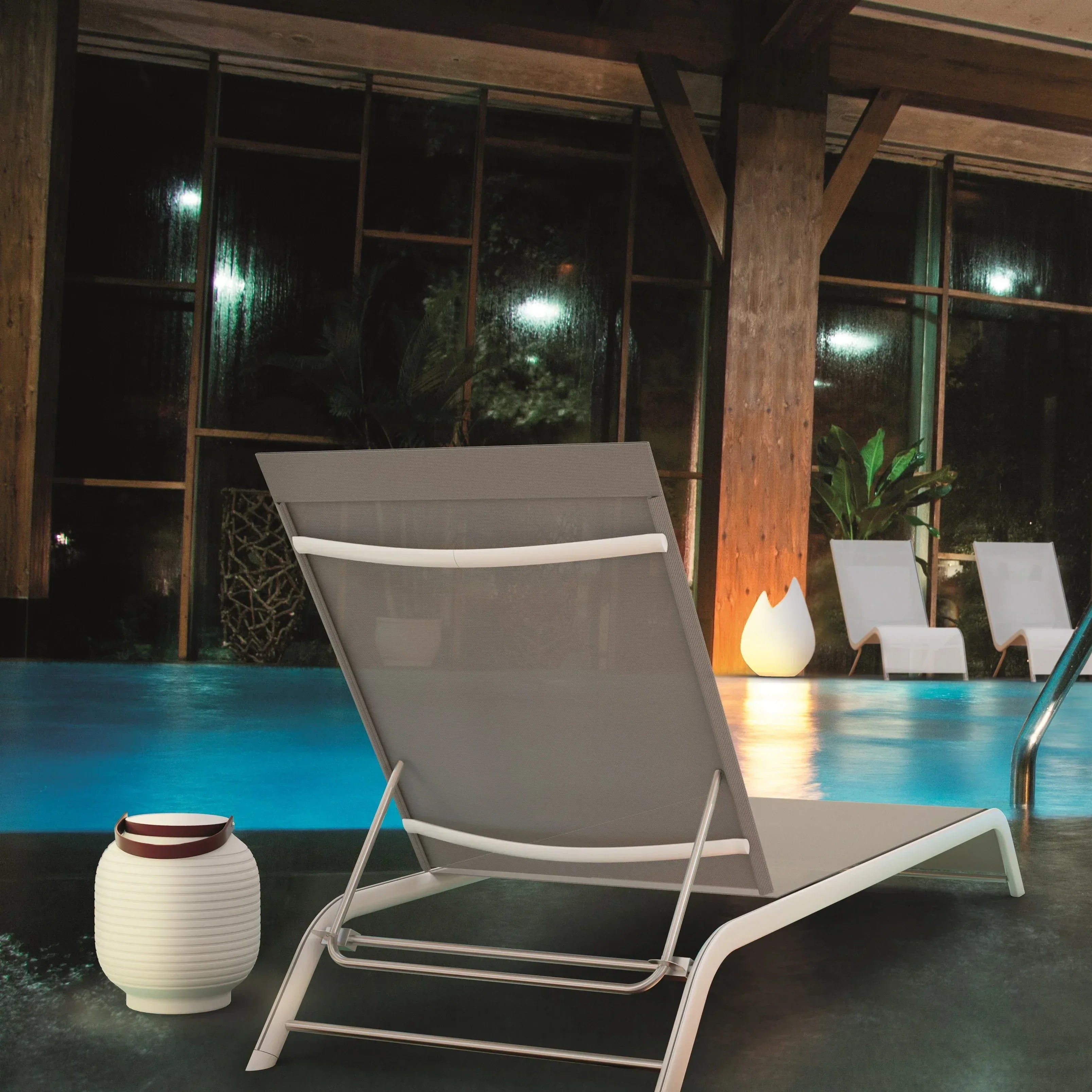 Serralunga Honey Tischlampe LED RGBW 6000K Akku IP65