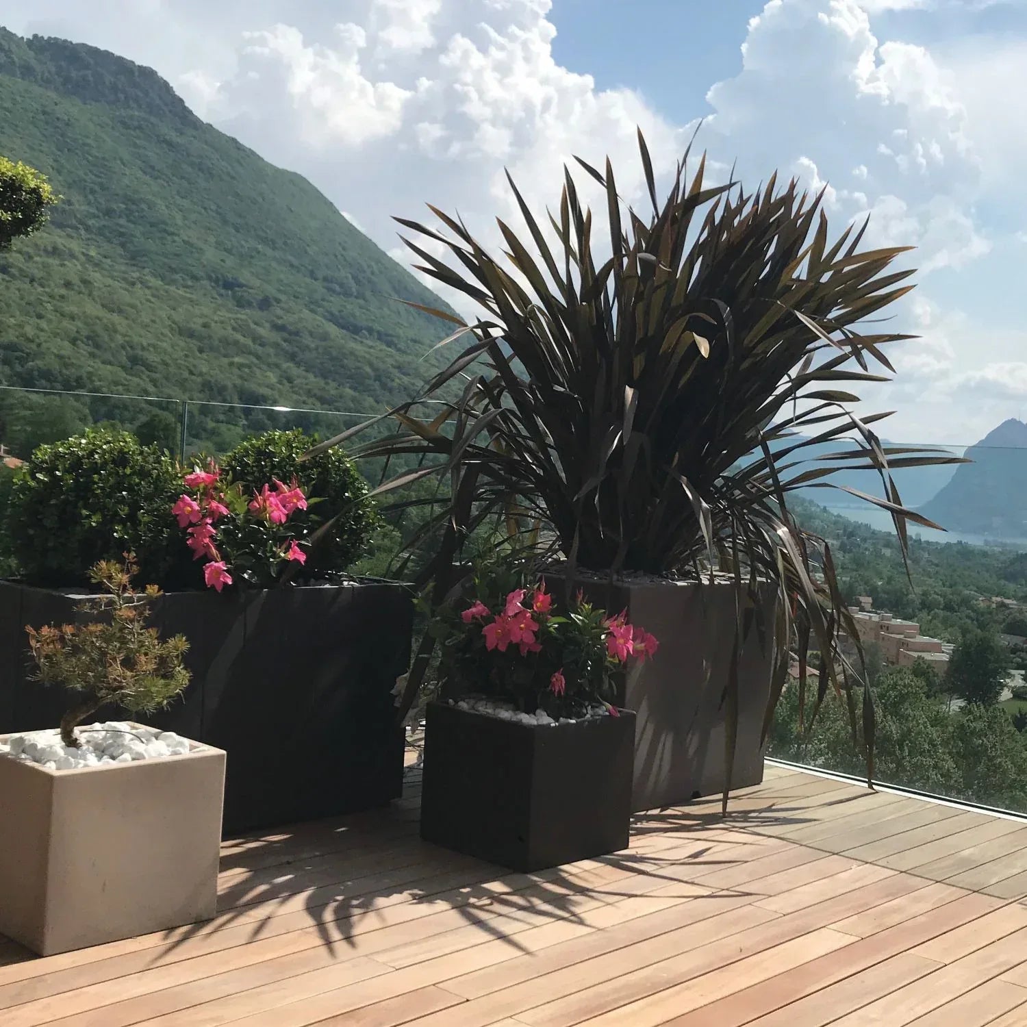 Serralunga Cubotti Alto Pflanztopf Weiß Eckig