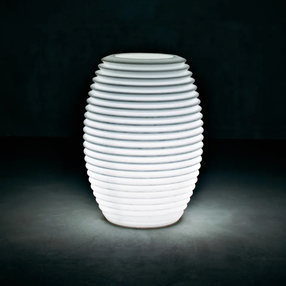 Serralunga Top Pot Pflanztopf mit Licht RGB Kabel transluzent
