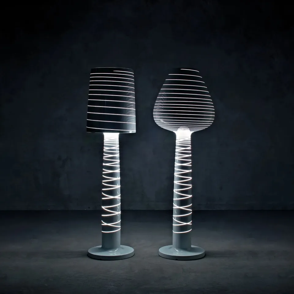 Serralunga Lady Jane Stehlampe 2m Lackiert Weiß Outdoor