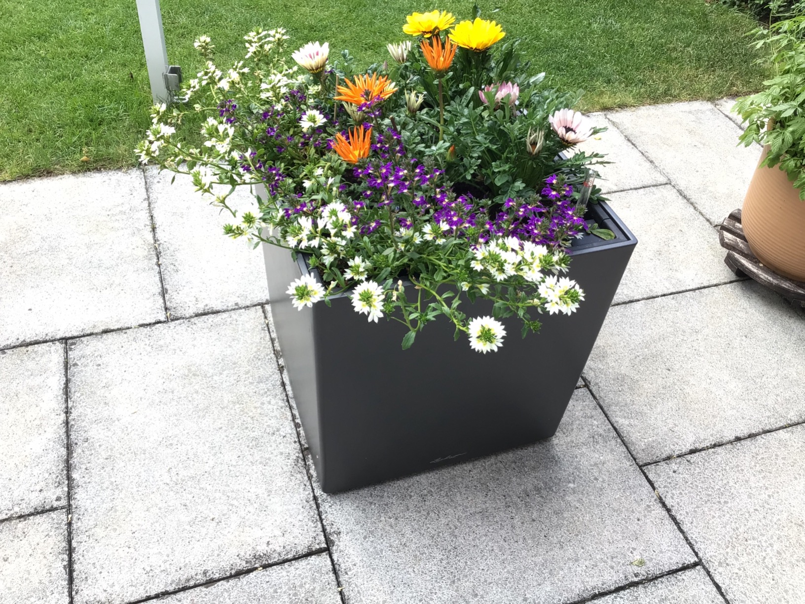 Lechuza Cube Premium 40 Pflanzwürfel Weiß Hochglanz 40cm Bewässerung
