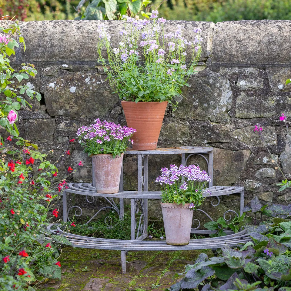 Sarah Raven Gardening Plant Theatre Pflanzregal Metall Low 3-stufig