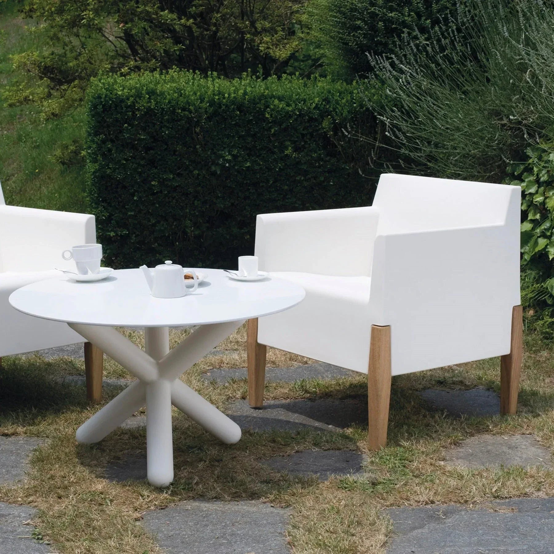 Serralunga Kubrick Sessel Anthrazit Indoor Outdoor eckig
